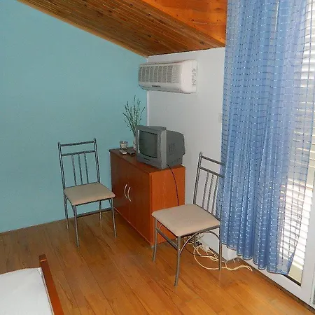 Marijo 3* Jelsa (Hvar)